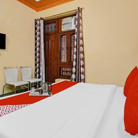 Oyo Galaxy Plaza Hotel Ghaziabad Buitenkant foto