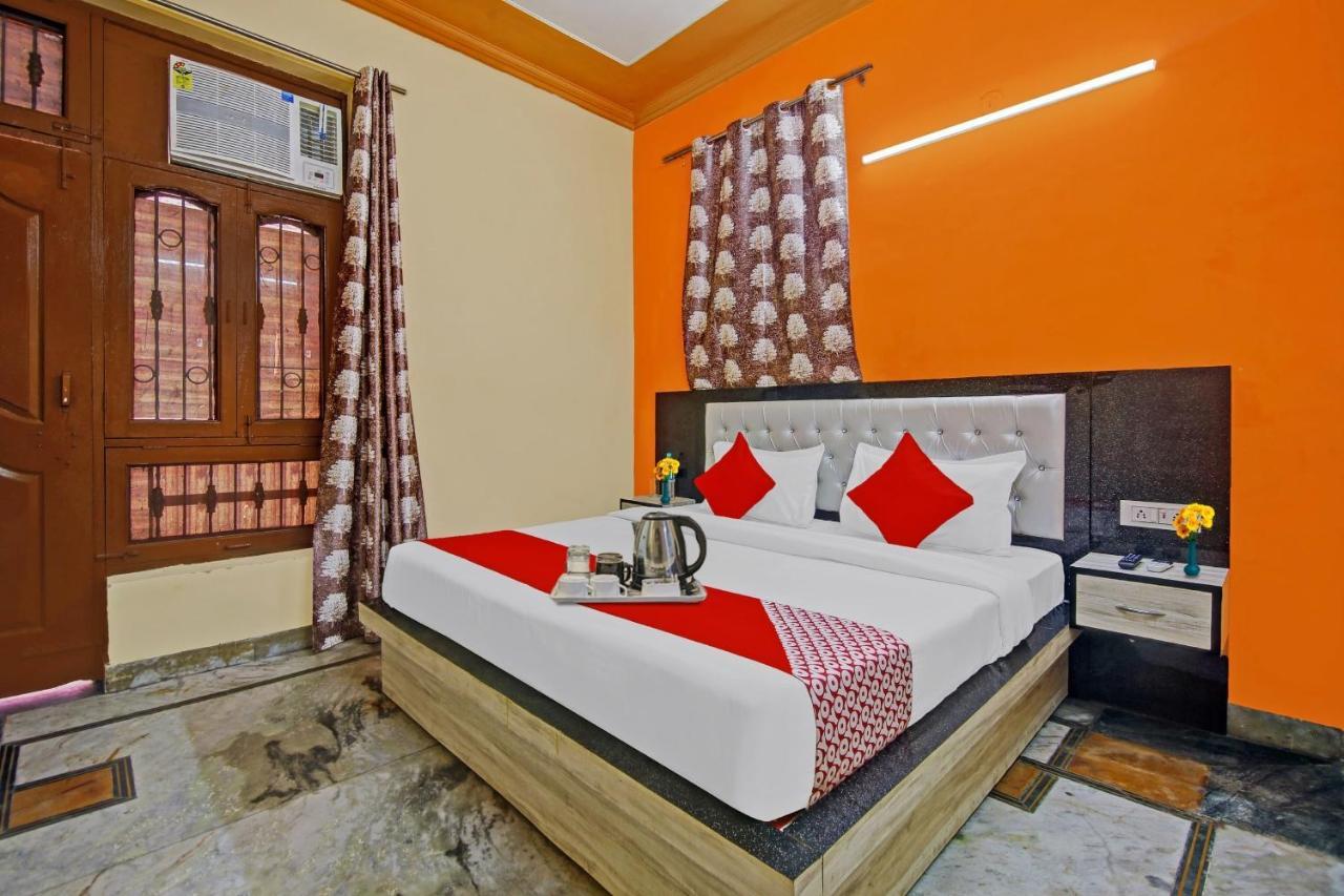 Oyo Galaxy Plaza Hotel Ghaziabad Buitenkant foto