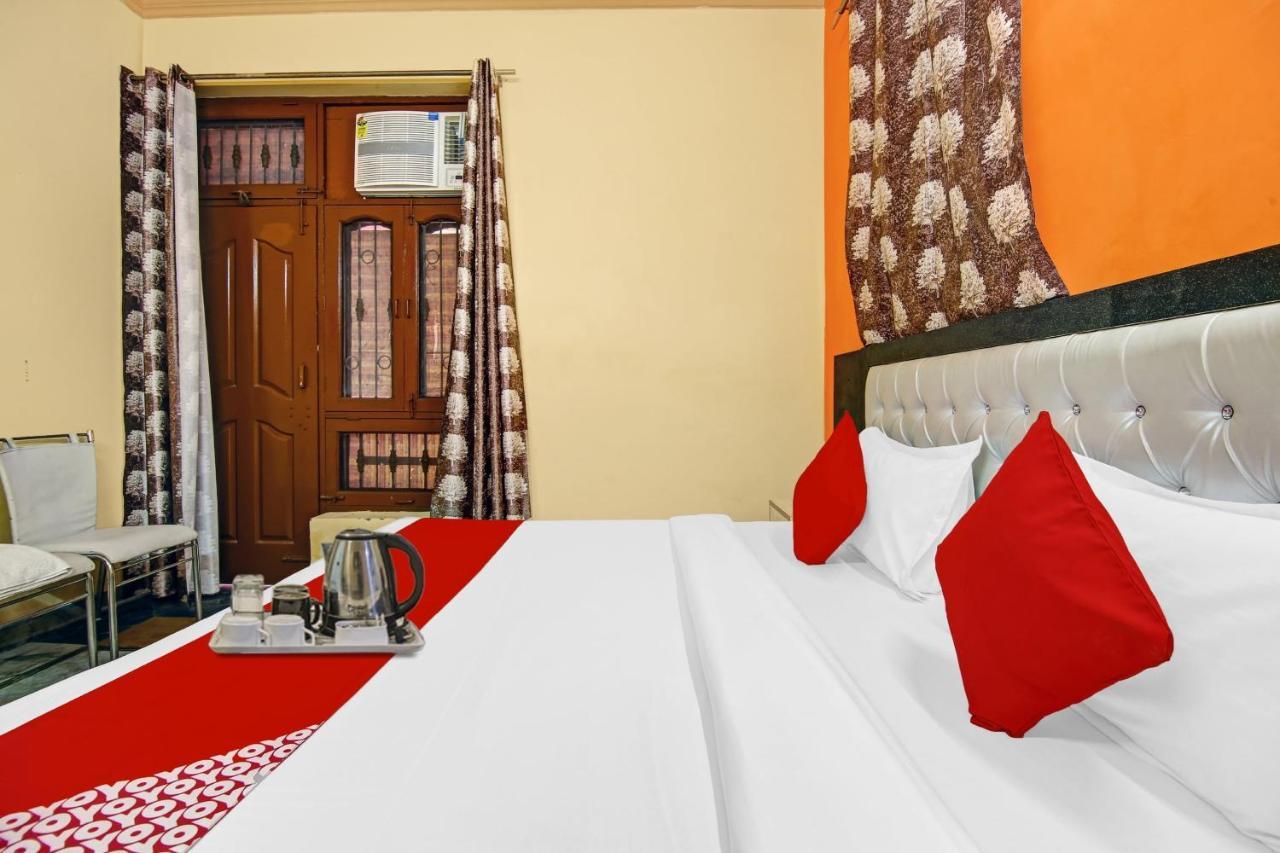 Oyo Galaxy Plaza Hotel Ghaziabad Buitenkant foto