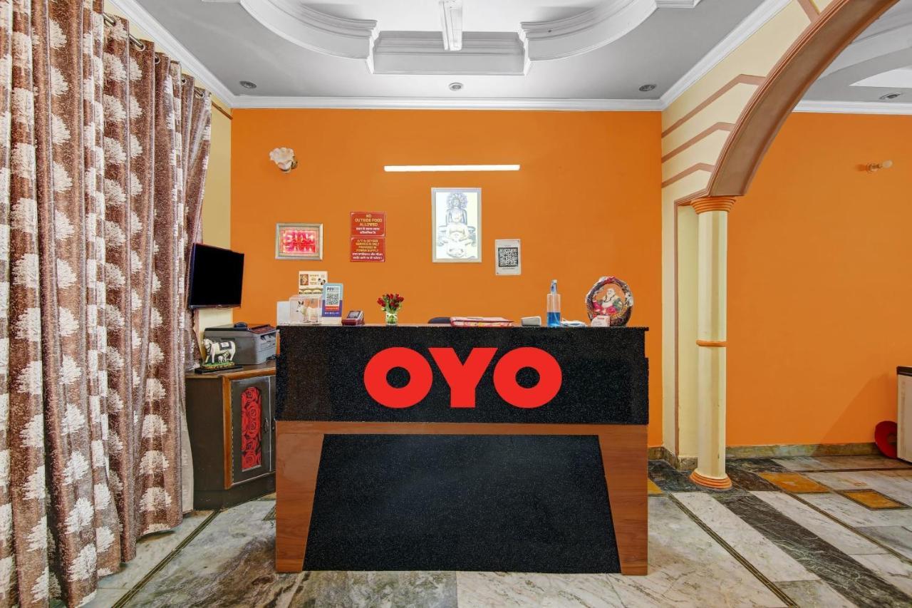 Oyo Galaxy Plaza Hotel Ghaziabad Buitenkant foto