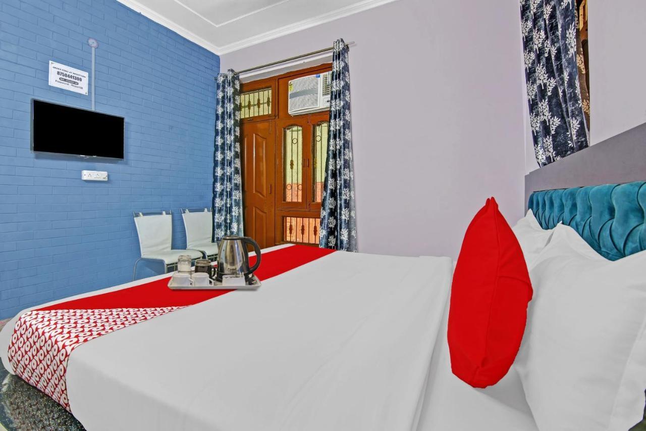 Oyo Galaxy Plaza Hotel Ghaziabad Buitenkant foto